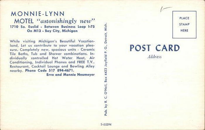 Monnie-Lynn Motel - Vintage Postcard